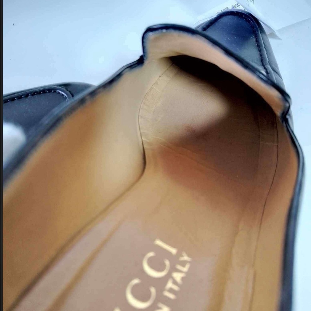 Gucci Black Leather Heeled Loafers with Gold Horsebit Hardware - Picture 9 of 12